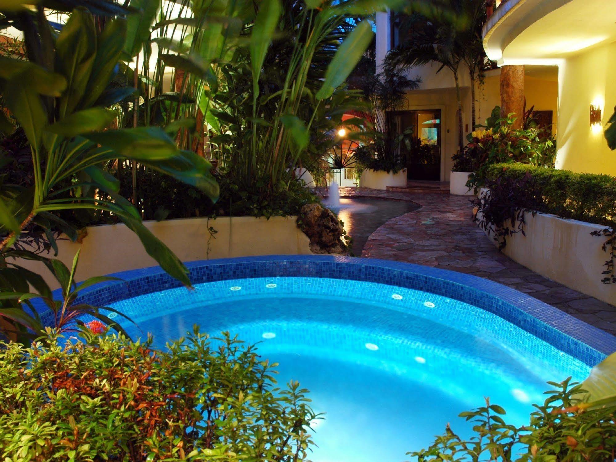 Villas Sacbe Condo Hotel And Beach Club Playa del Carmen Eksteriør bilde